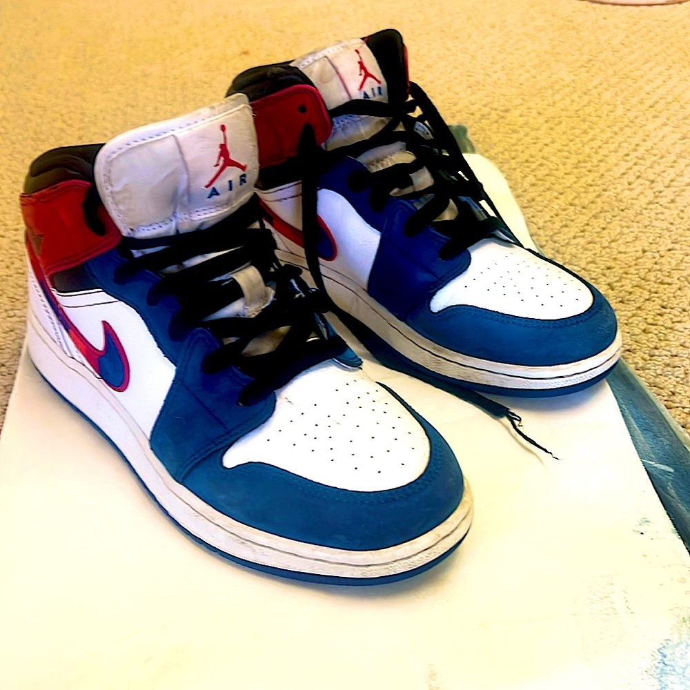 Air Jordan 1 Mid multicolor swoosh